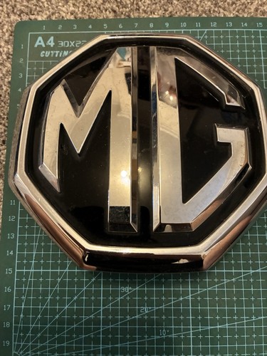 Front grille badge - mg,