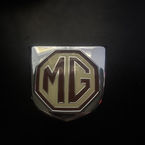 Front bumper badge - mg,